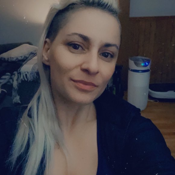 Meet your Posher, Geneviève - Picture 1 of 1